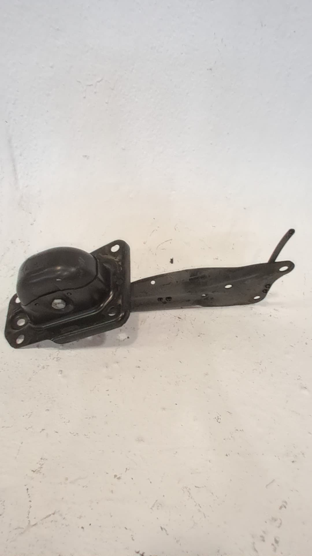 Brazo suspension inferior trasero izquierdo VOLKSWAGEN GOLF VII LIM