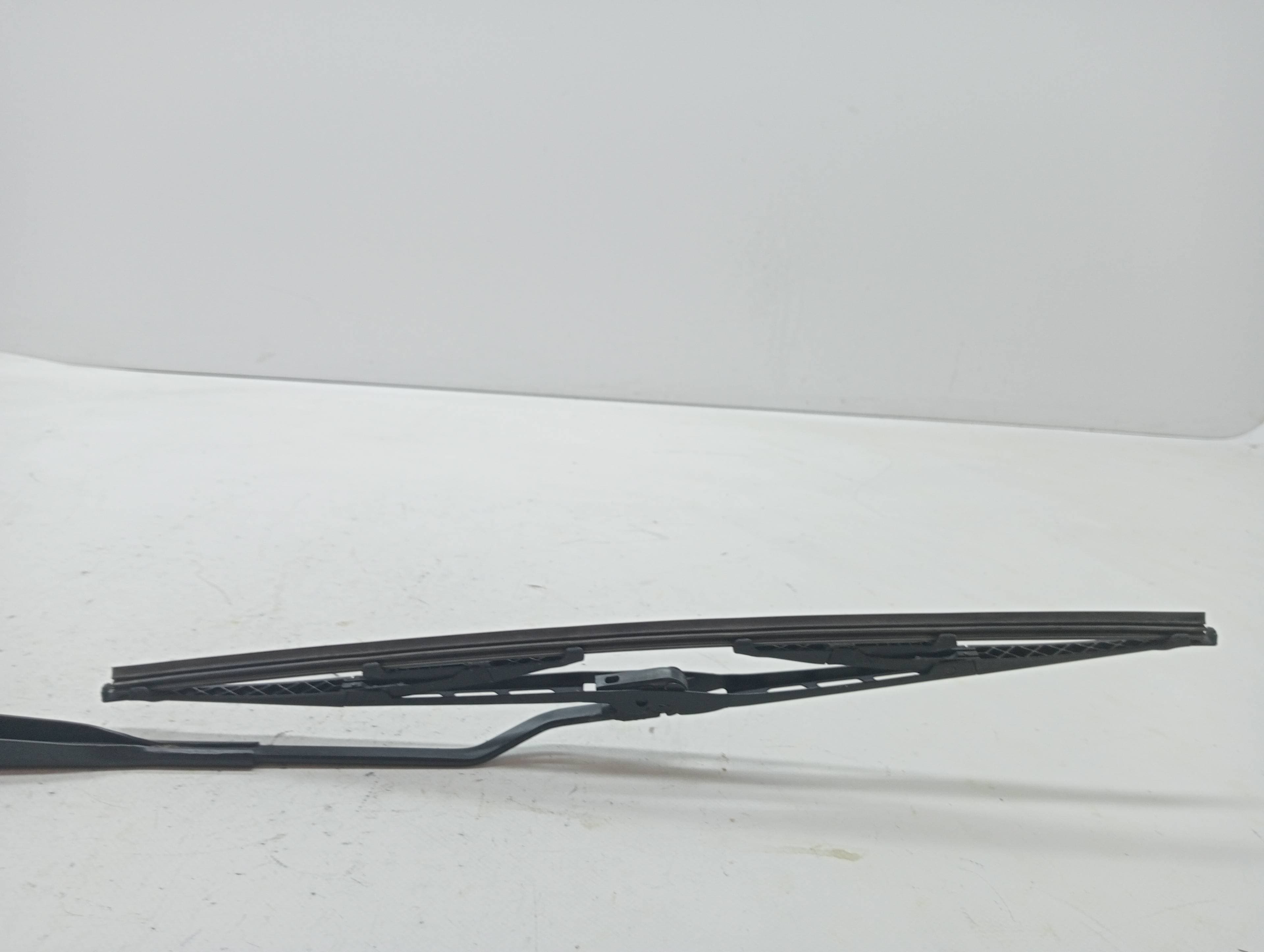 Brazo limpia delantero derecho NISSAN MICRA (K12E) 2