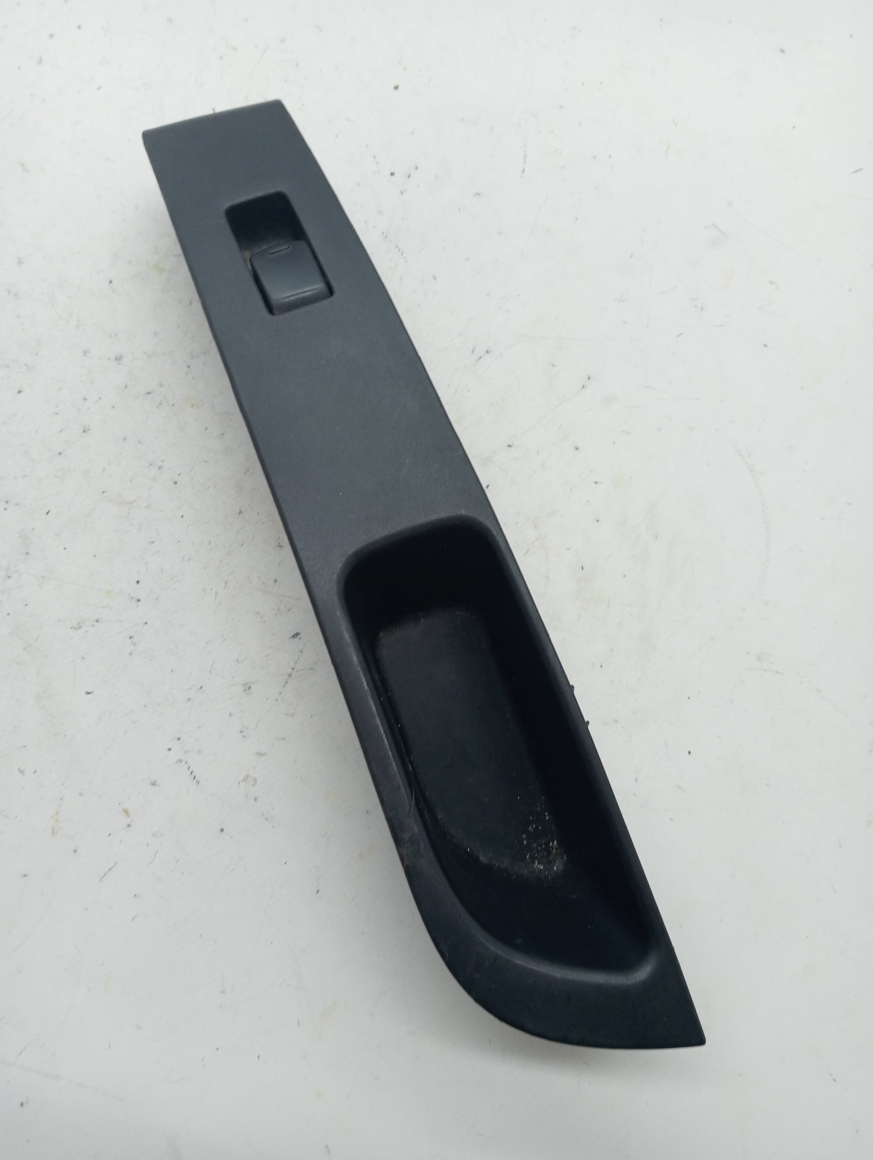 Mando elevalunas delantero derecho NISSAN MICRA (K12E)