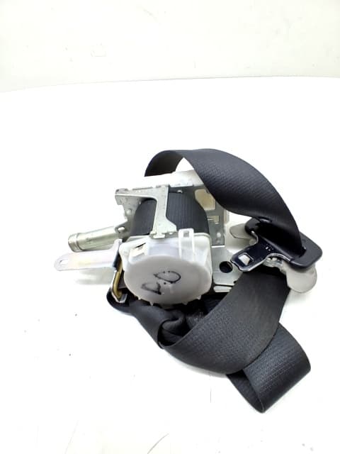 Cinturon seguridad delantero derecho TOYOTA AURIS 3