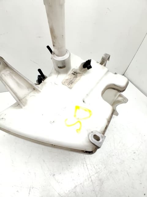 Deposito limpia TOYOTA AURIS 3