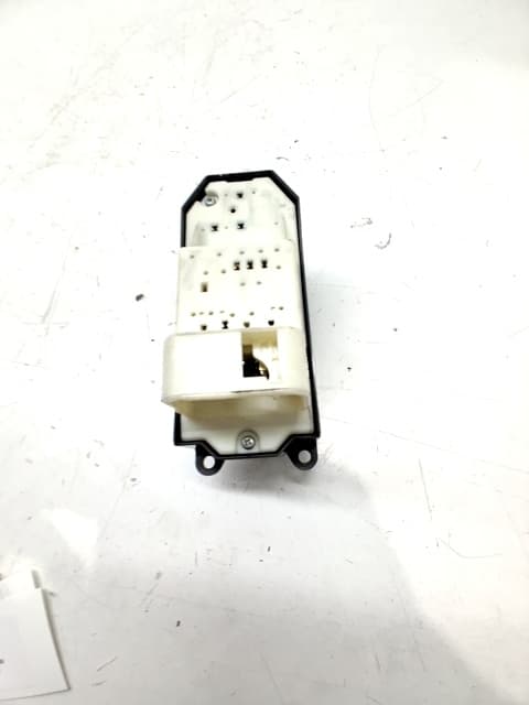 Mando elevalunas delantero izquierdo TOYOTA AURIS 2