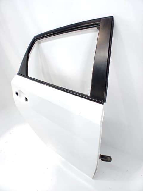 Puerta trasera derecha TOYOTA AURIS 3