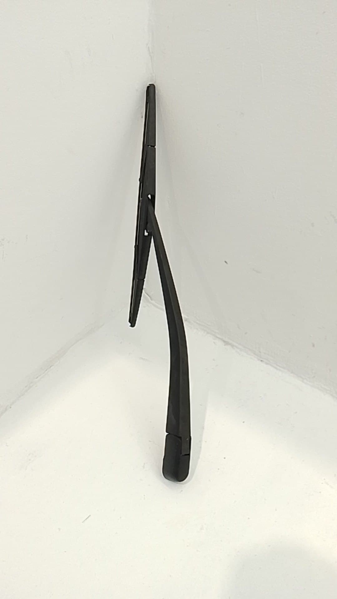 Brazo limpia trasero MAZDA 2