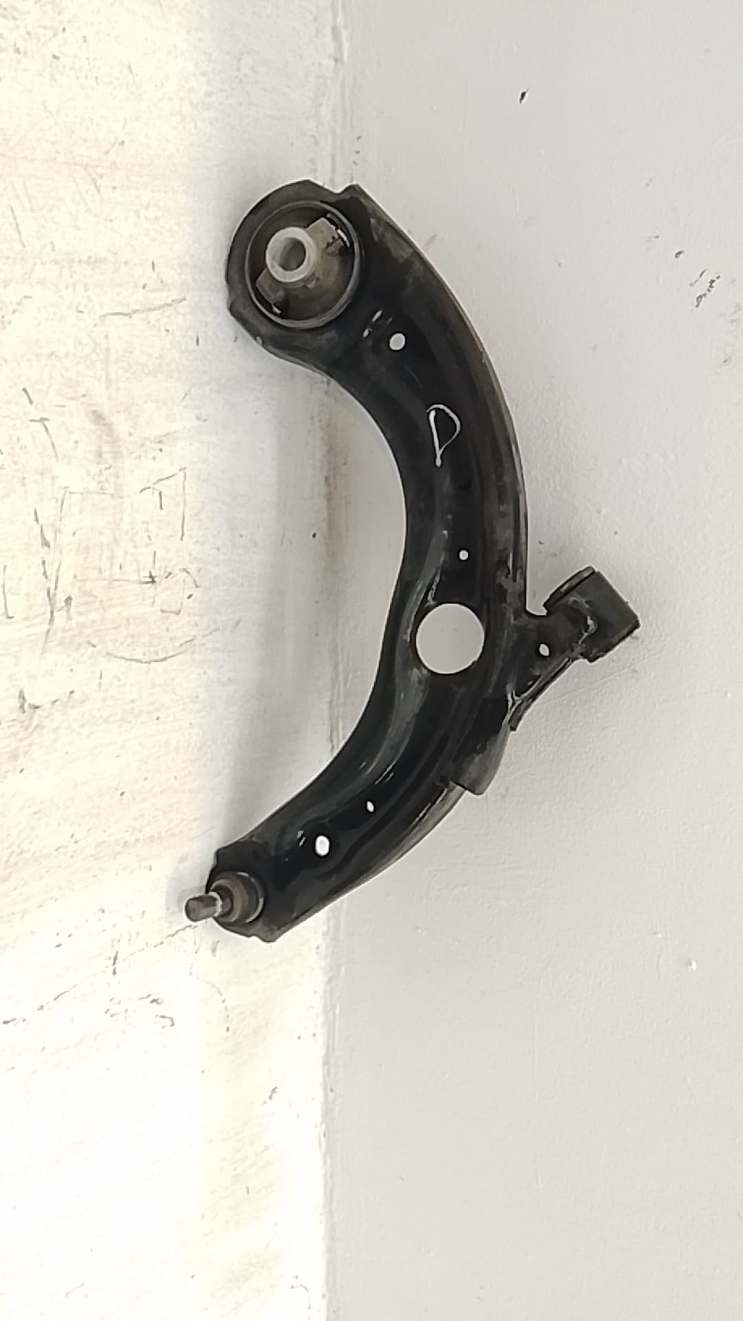 Brazo suspension inferior delantero derecho MAZDA 2