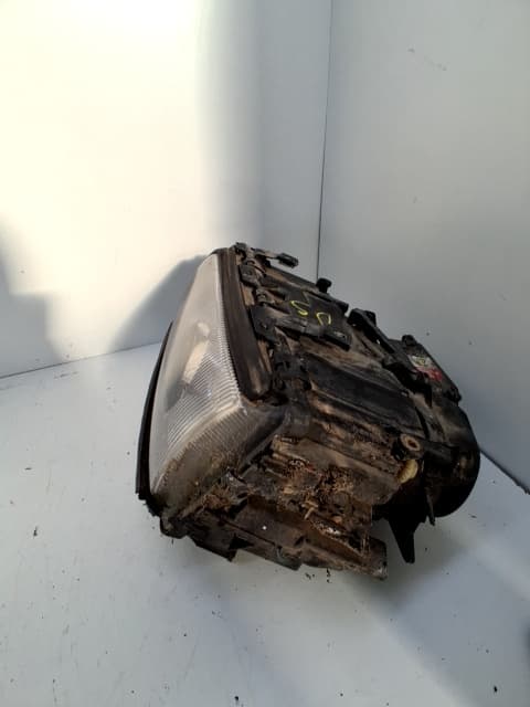 Faro izquierdo AUDI A8 D2 (4D2, 4D8)