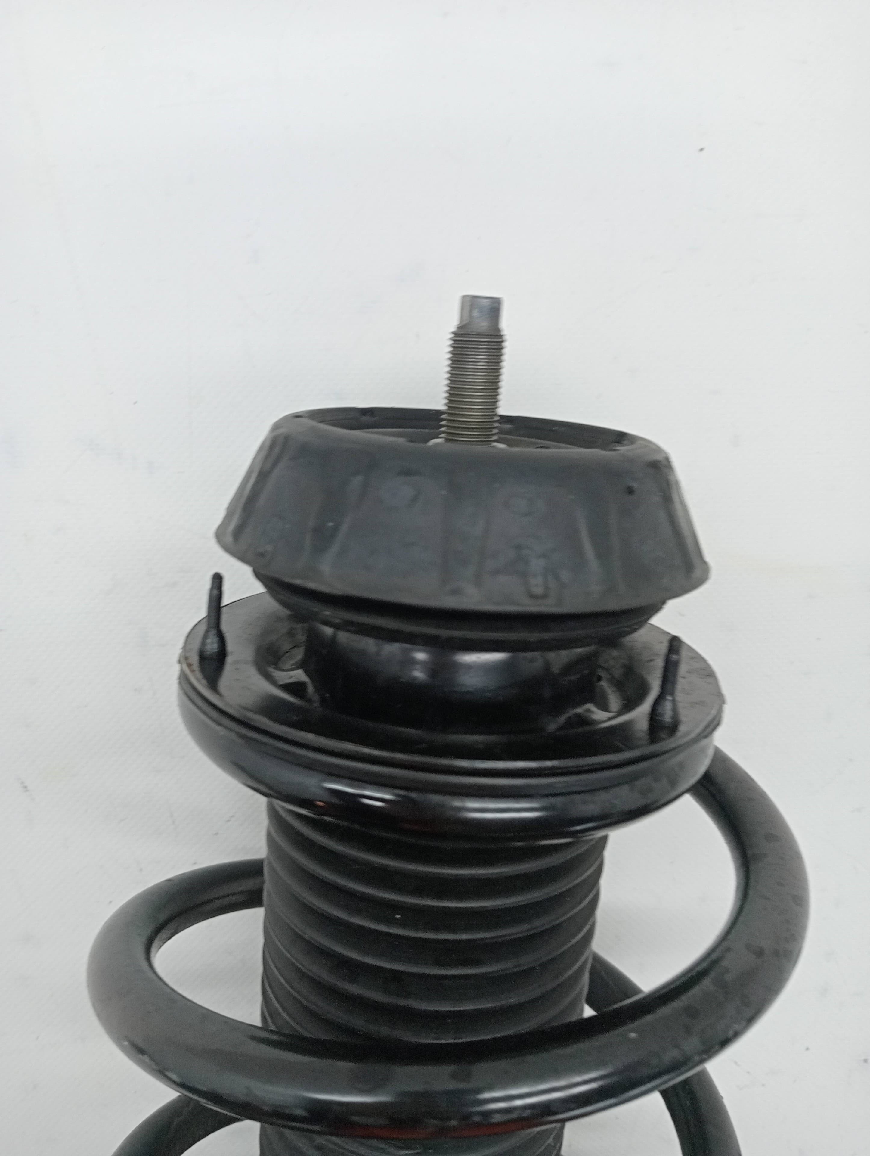 Amortiguador delantero izquierdo HYUNDAI IX20 2