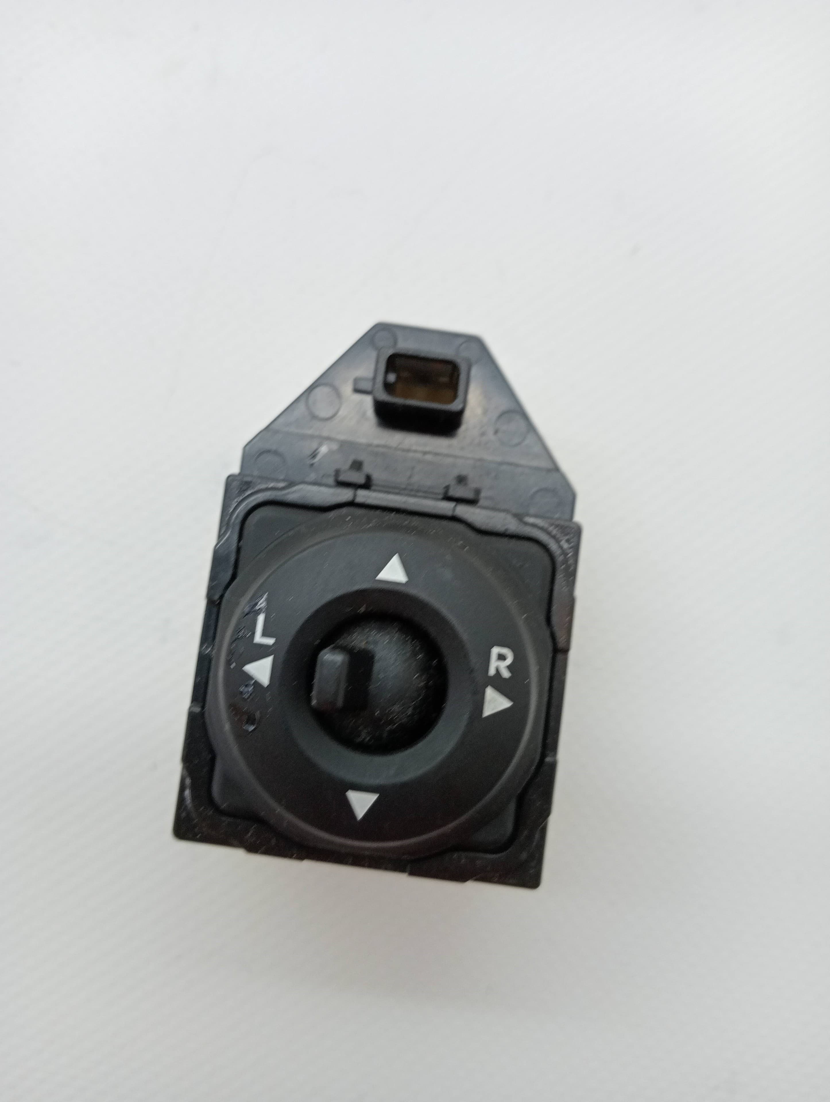 Mando retrovisor HYUNDAI IX20