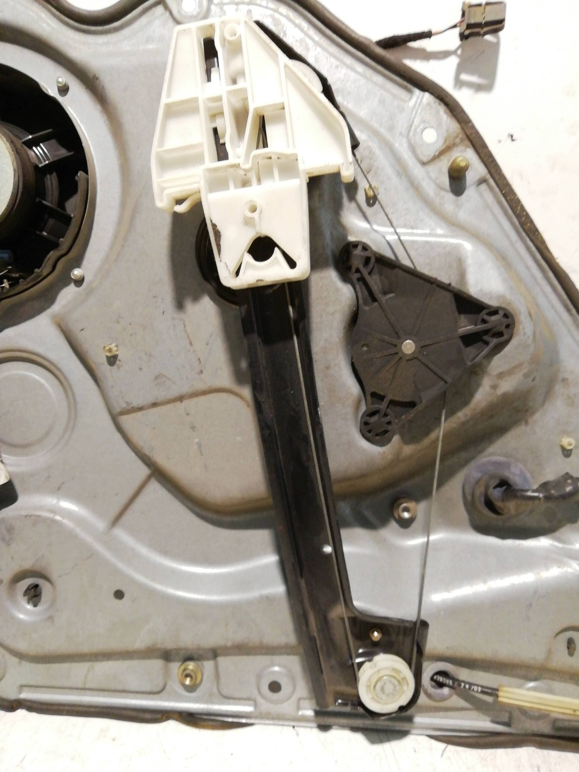 Elevalunas trasero derecho SEAT LEON (1M1) 2