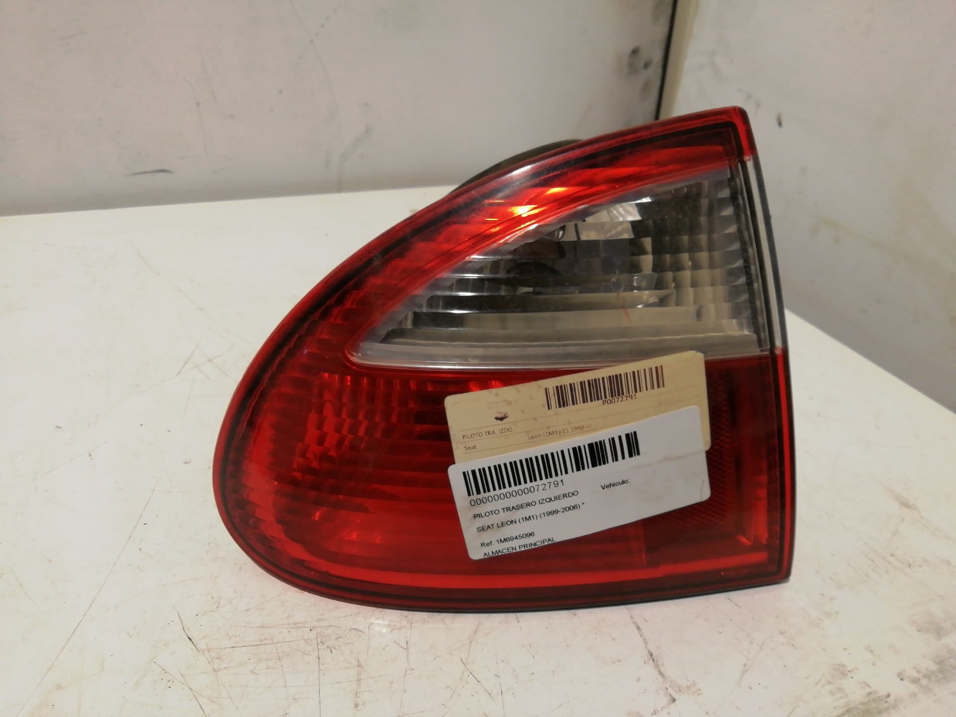 Piloto trasero izquierdo SEAT LEON (1M1)