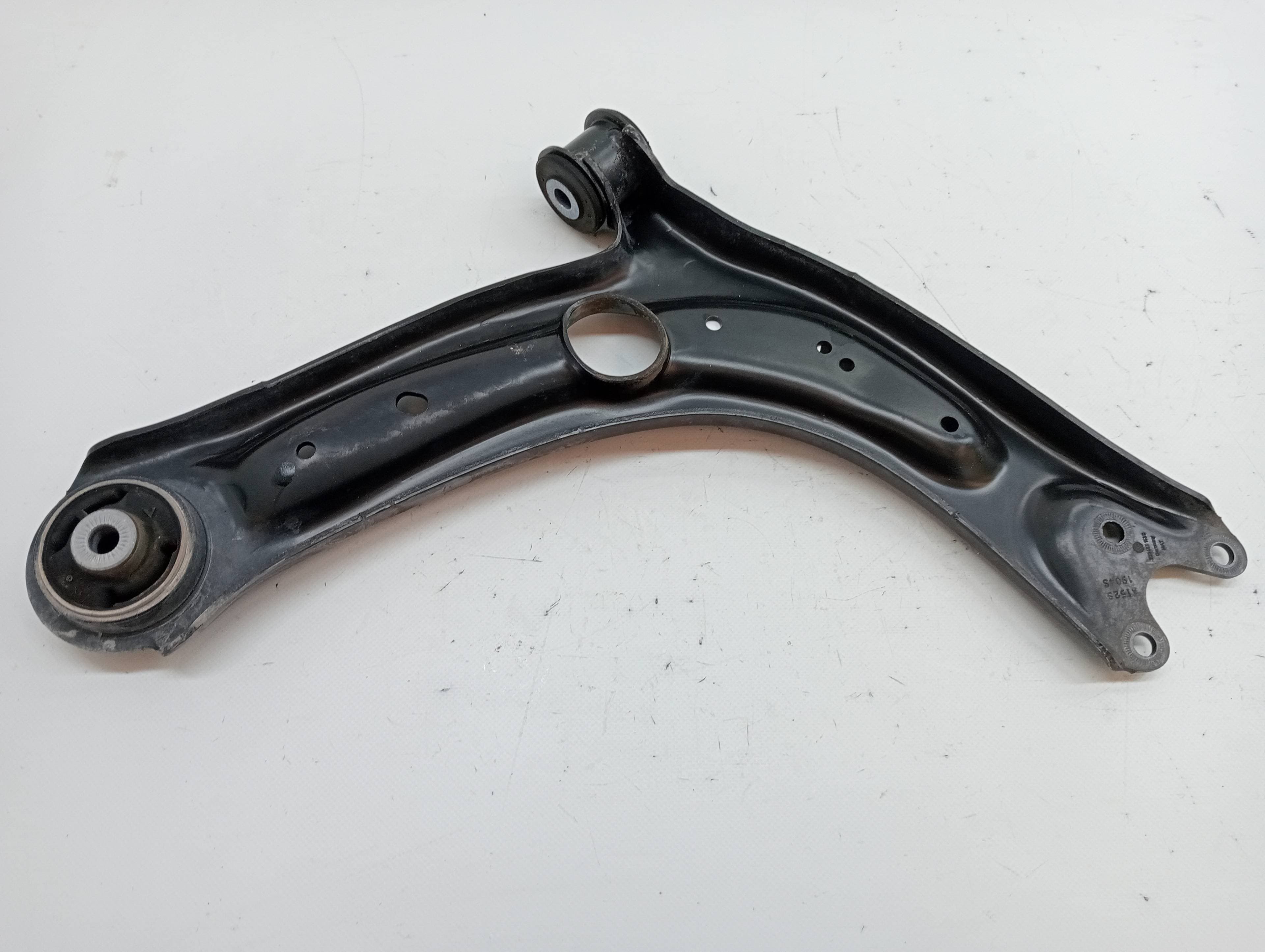 Brazo suspension inferior delantero izquierdo SEAT ATECA (KH7) 2