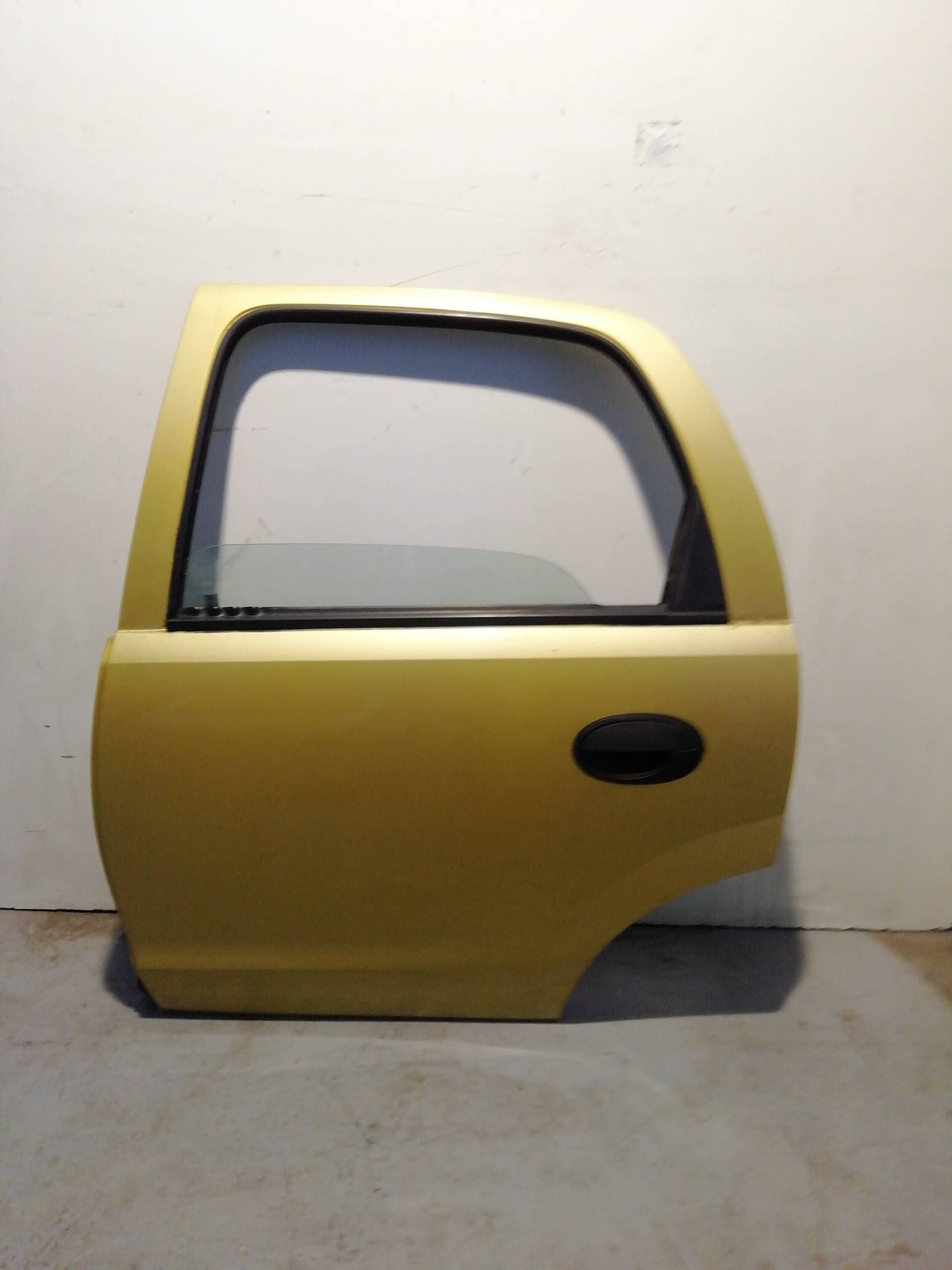 Puerta trasera izquierda OPEL CORSA C