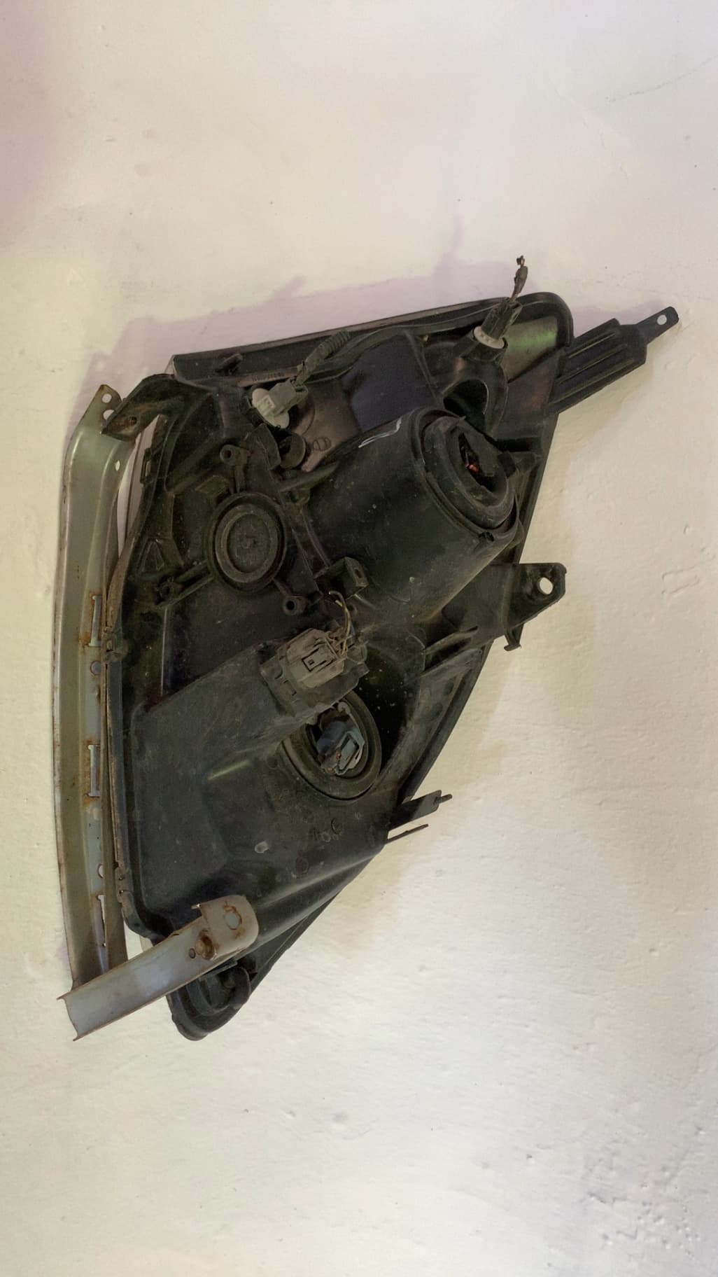 Faro izquierdo HONDA CIVIC VII HATCHBACK (EU, EP, EV) 2