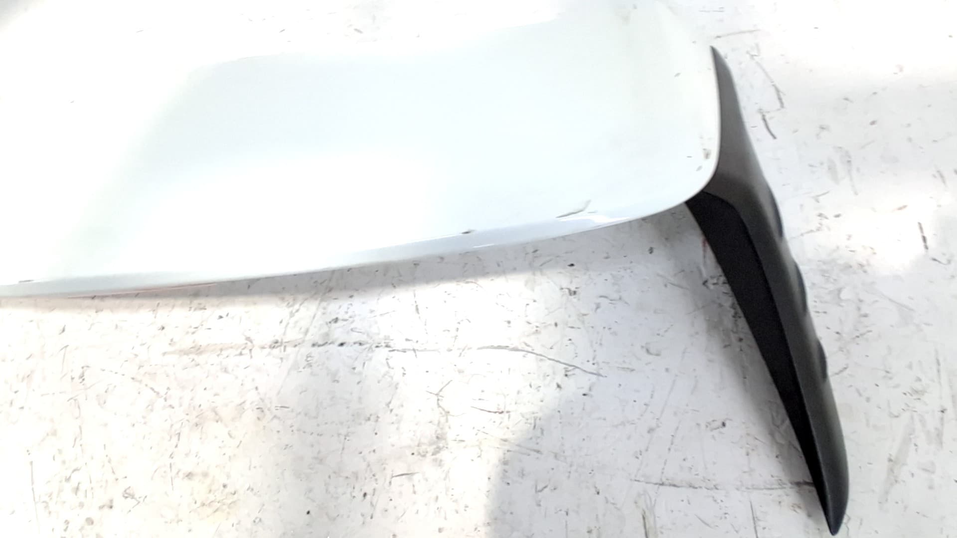Aleron trasero HYUNDAI KONA 3