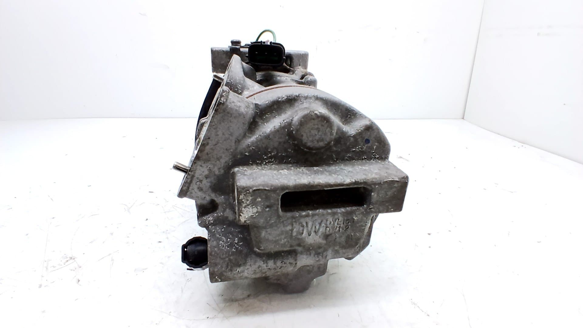 Recambio HYUNDAI KONA ref. 97701J9600 3