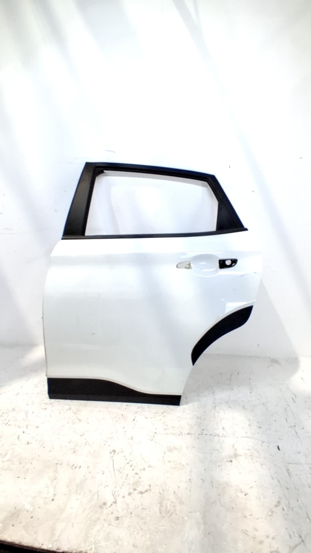 Puerta trasera izquierda HYUNDAI KONA