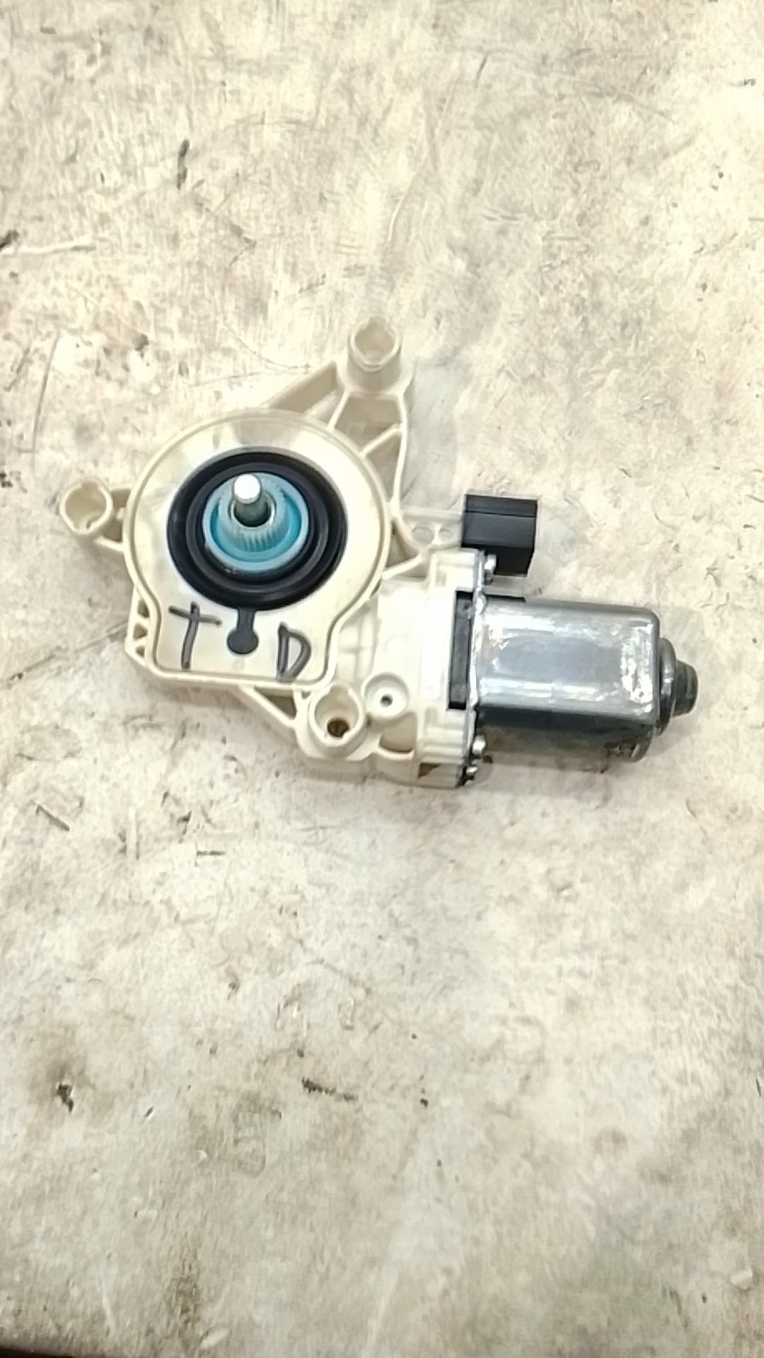 Motor elevalunas trasero derecho AUDI A6 ALLROAD QUATTRO (4AH)