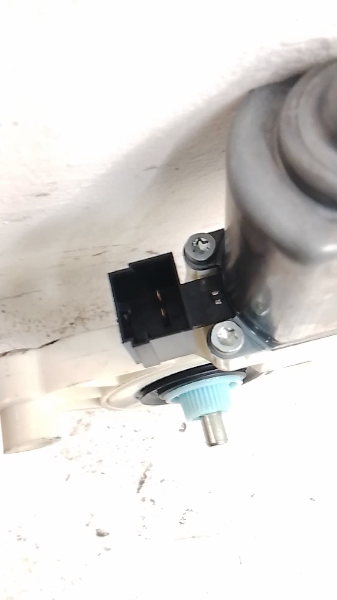 Motor elevalunas trasero derecho AUDI A6 ALLROAD QUATTRO (4AH) 3