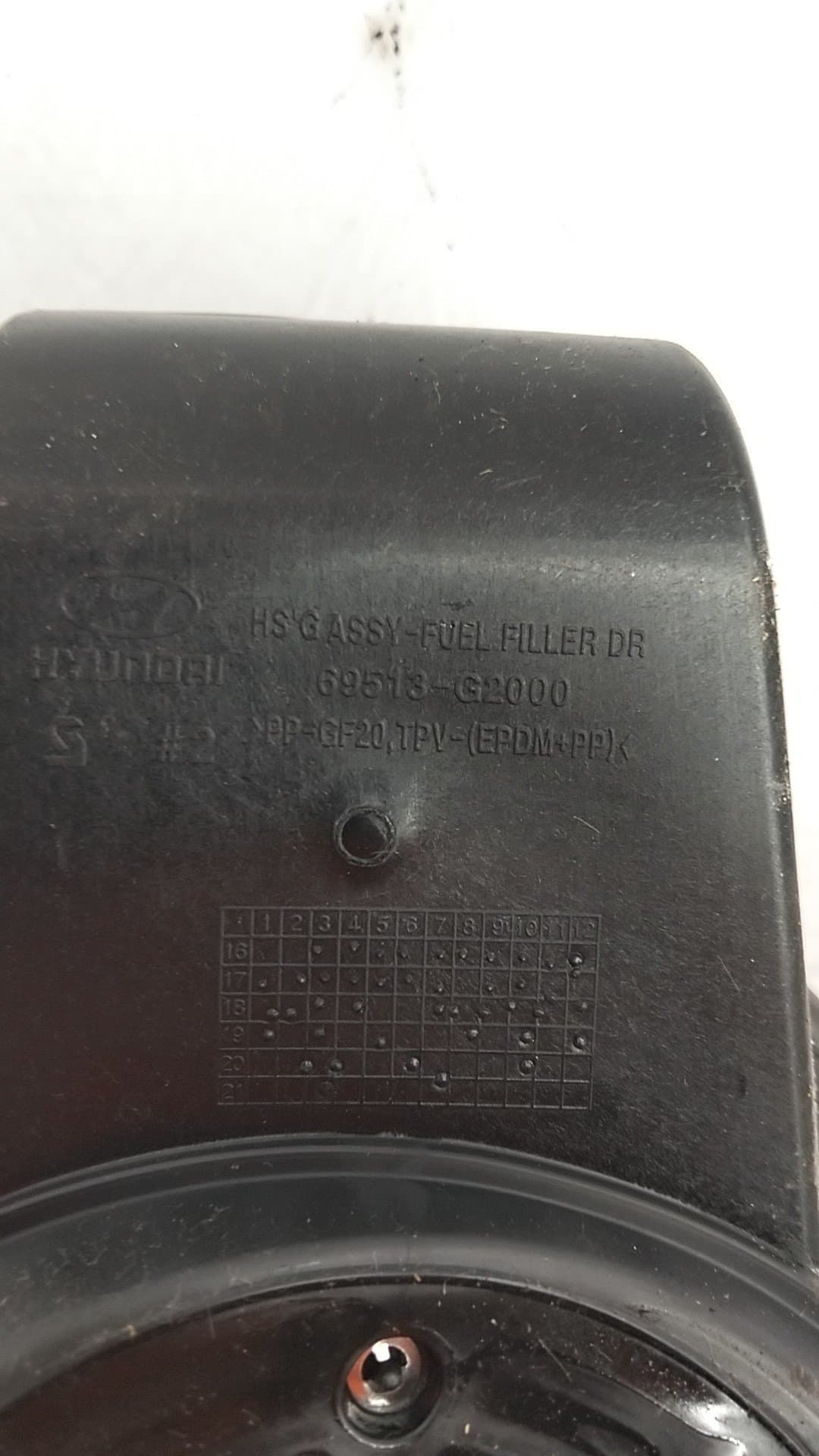 Tapa exterior combustible HYUNDAI IONIQ 2