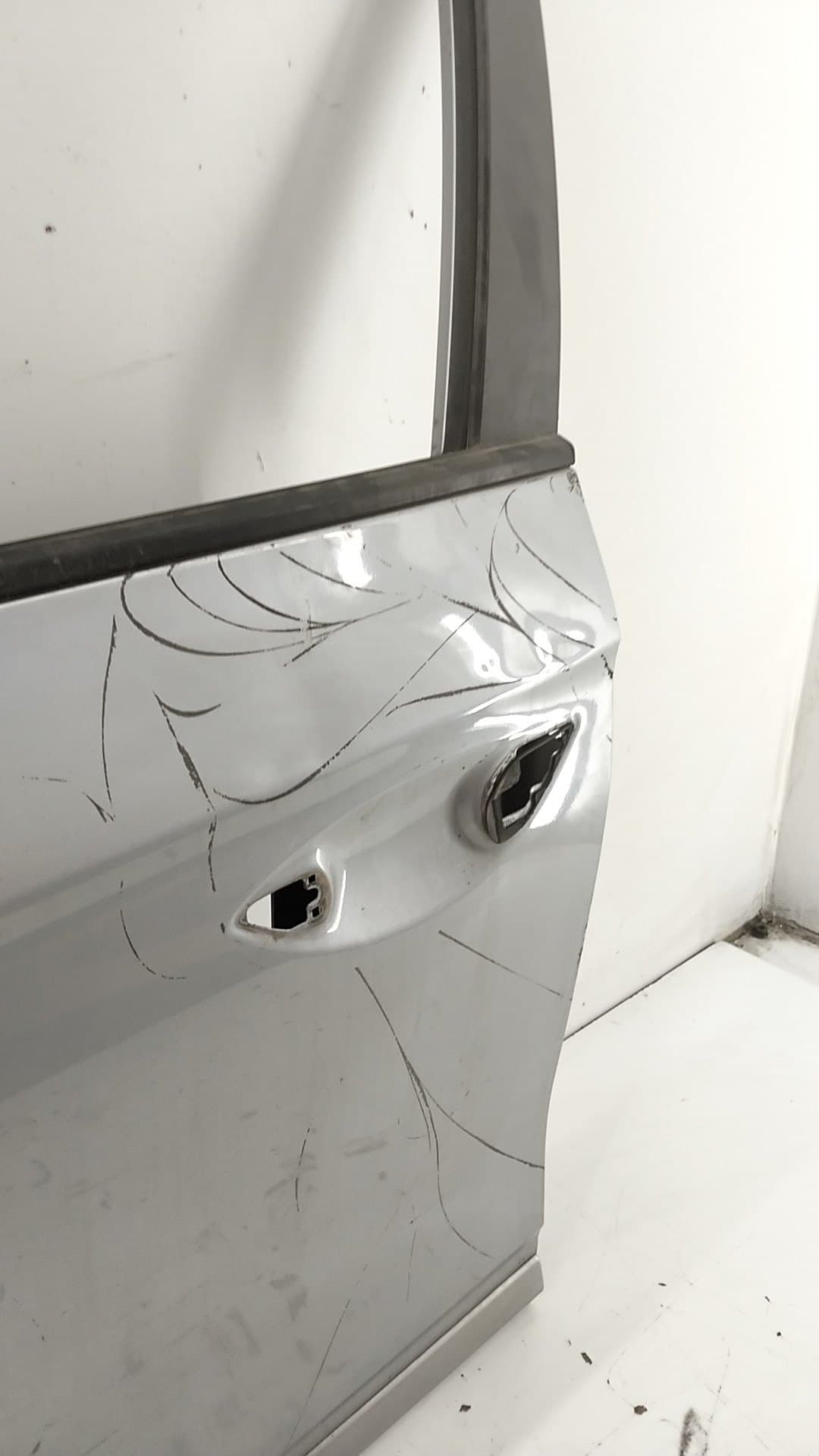 Puerta delantera izquierda HYUNDAI IONIQ 4