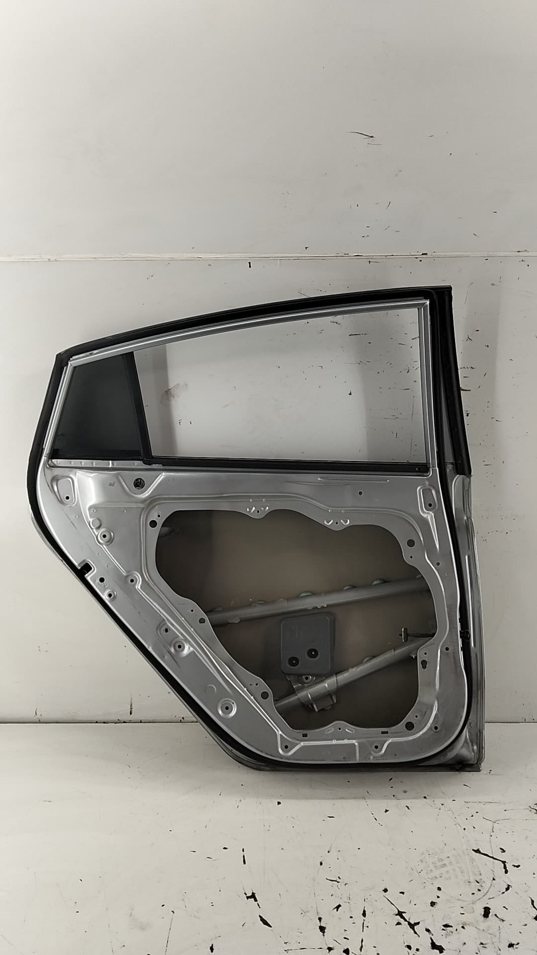 Puerta trasera izquierda HYUNDAI IONIQ 3