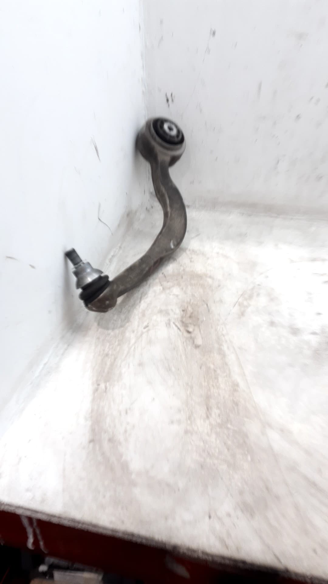 Brazo suspension inferior delantero izquierdo MERCEDES-BENZ CLASE GLC (W253)