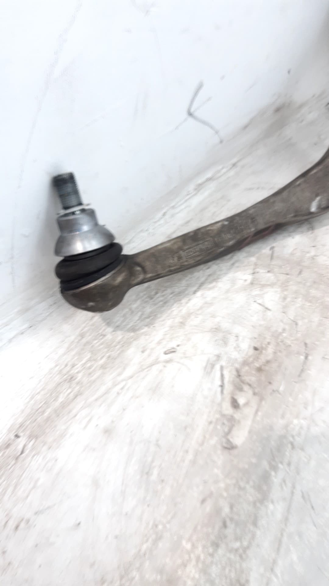 Brazo suspension inferior delantero izquierdo MERCEDES-BENZ CLASE GLC (W253) 3