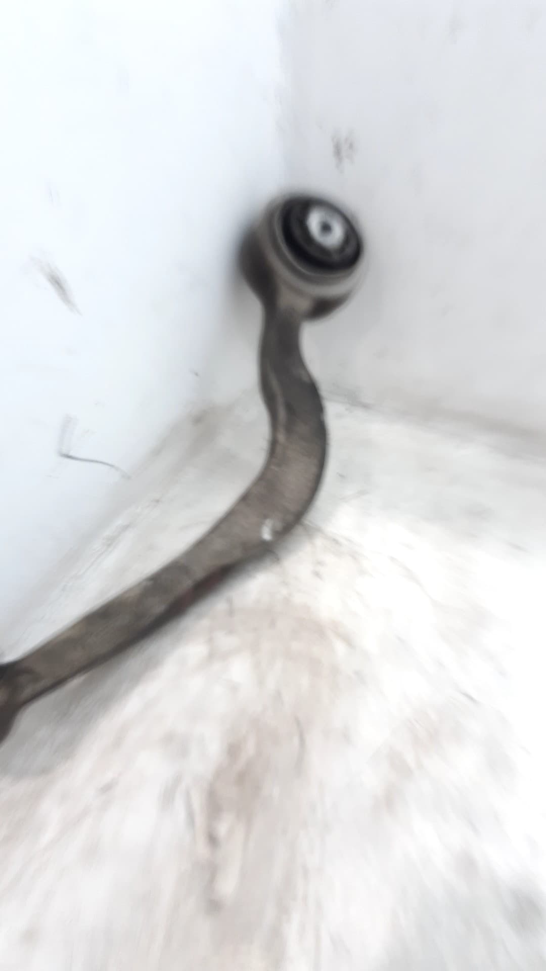 Brazo suspension inferior delantero izquierdo MERCEDES-BENZ CLASE GLC (W253) 2