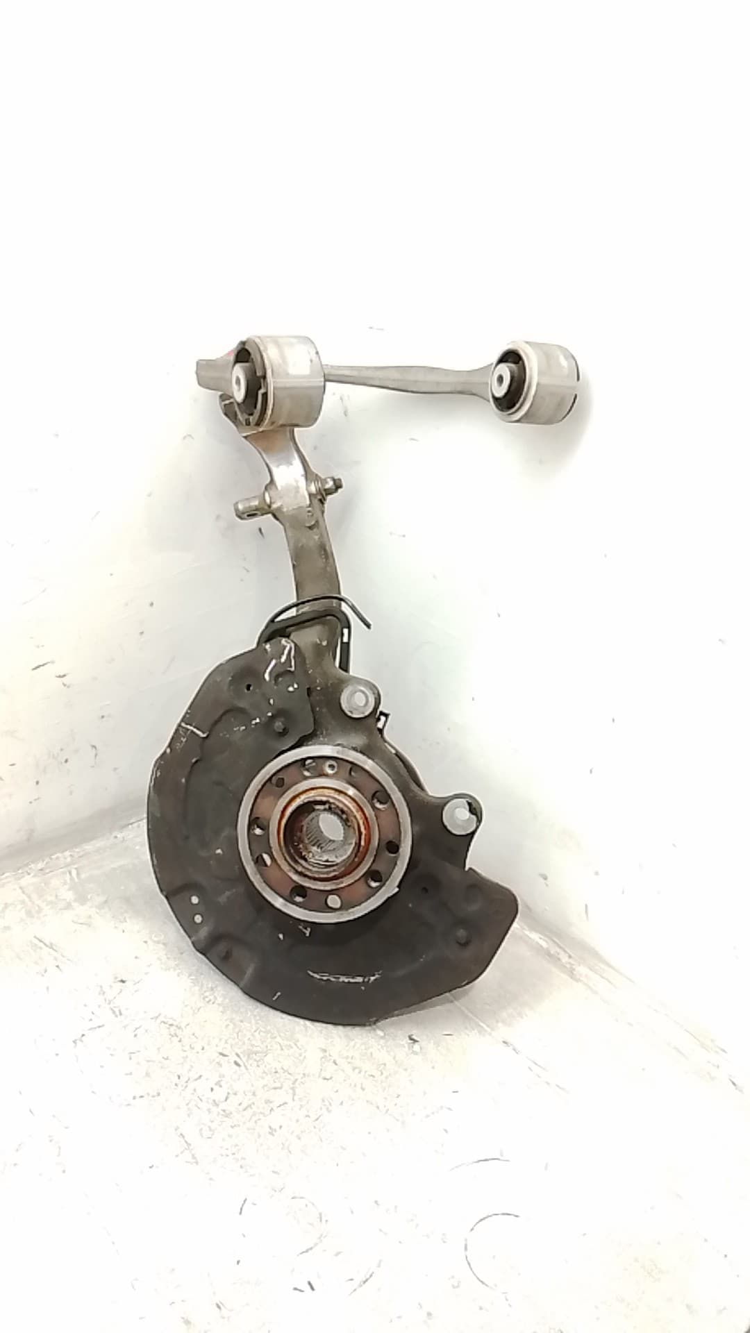 Mangueta delantera izquierda MERCEDES-BENZ CLASE GLC (W253) 4