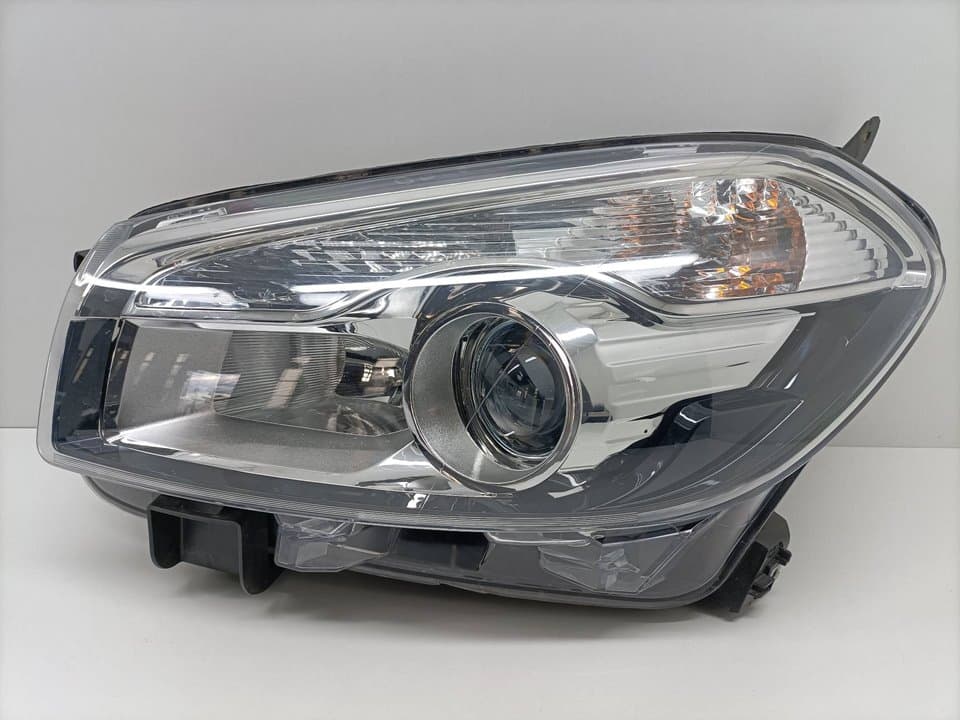 Faro izquierdo NISSAN QASHQAI (J10)