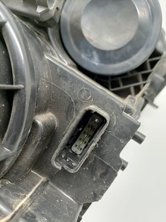 Faro izquierdo NISSAN QASHQAI (J10) 4