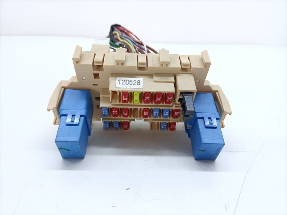 Caja reles / fusibles NISSAN QASHQAI (J10)
