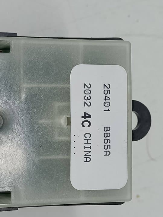 Mando elevalunas delantero izquierdo NISSAN QASHQAI (J10) 4