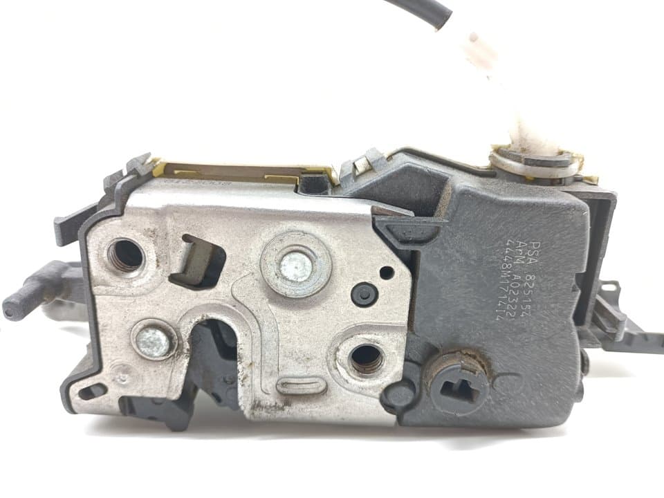 Cerradura puerta delantera derecha PEUGEOT 3008 4