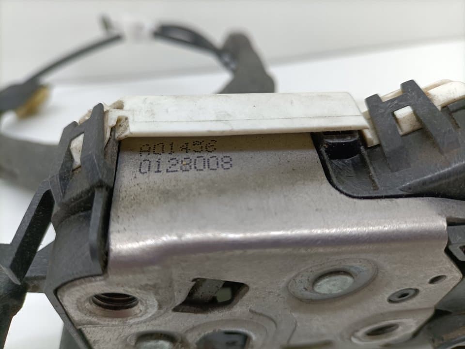 Cerradura puerta delantera derecha PEUGEOT 3008 3