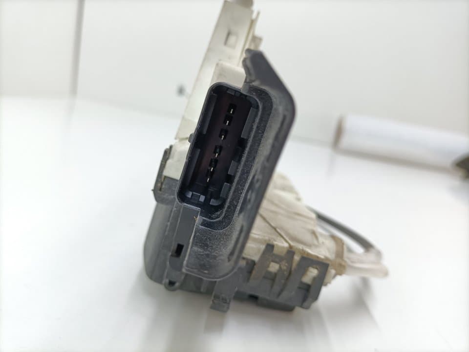 Cerradura puerta delantera izquierda PEUGEOT 3008 4