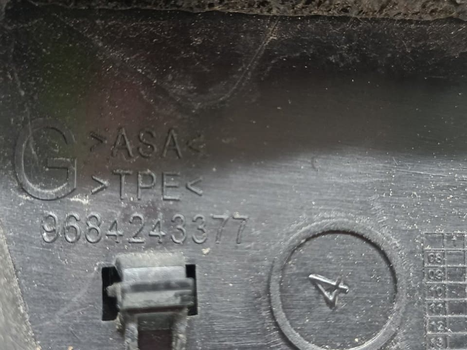 Plastico PEUGEOT 3008 2