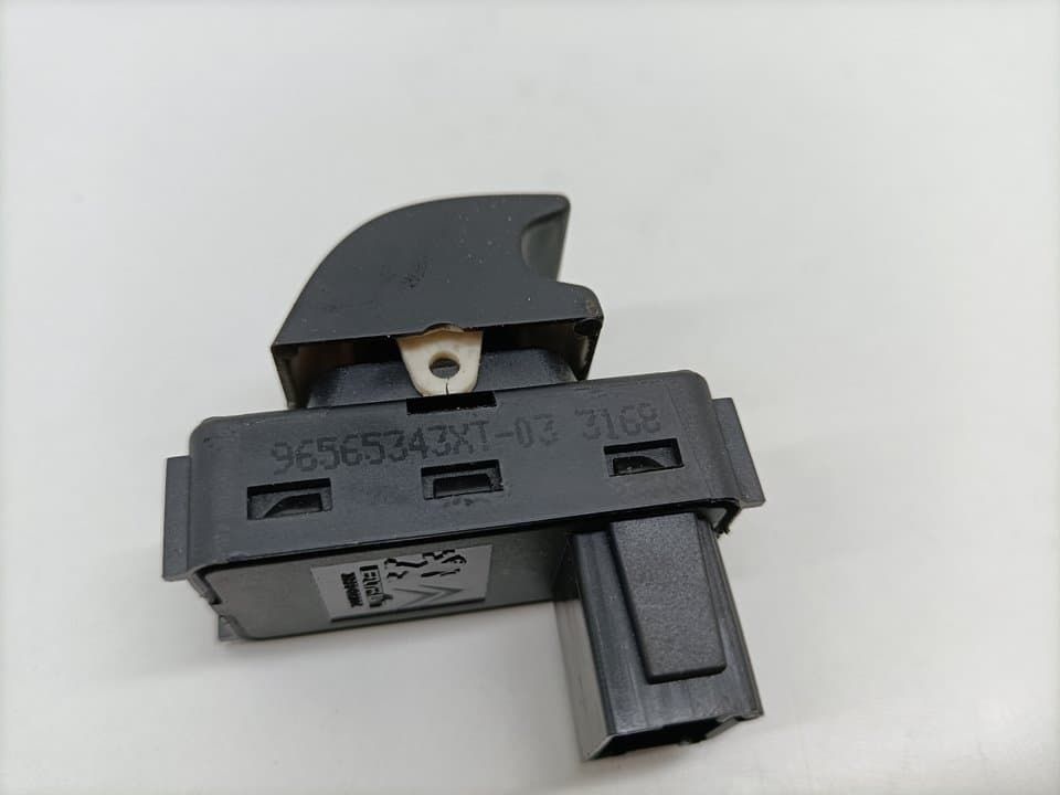 Interruptor PEUGEOT 3008 3