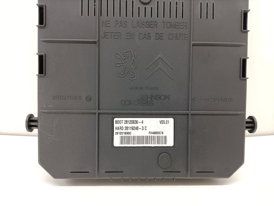 Caja reles / fusibles PEUGEOT 3008 2
