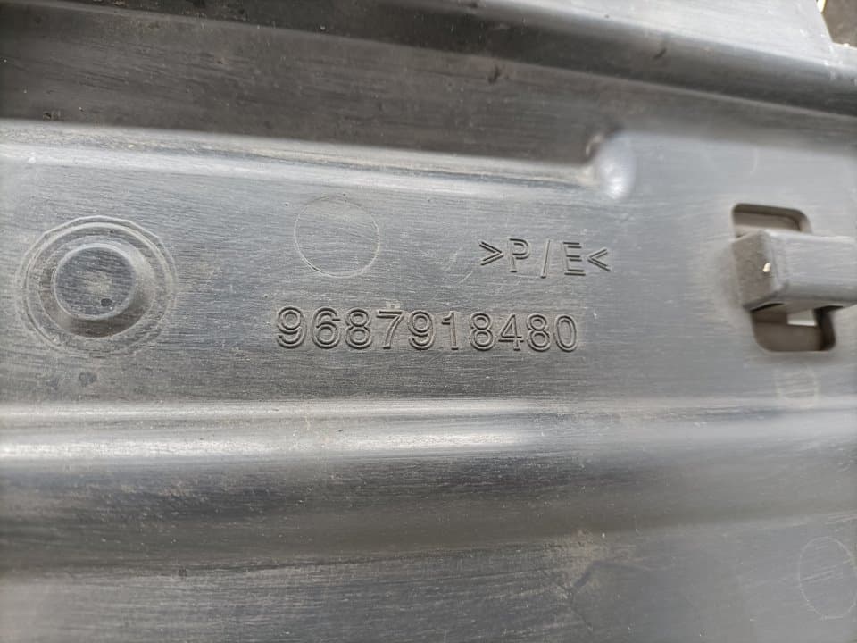 Refuerzo paragolpes delantero PEUGEOT 3008 2