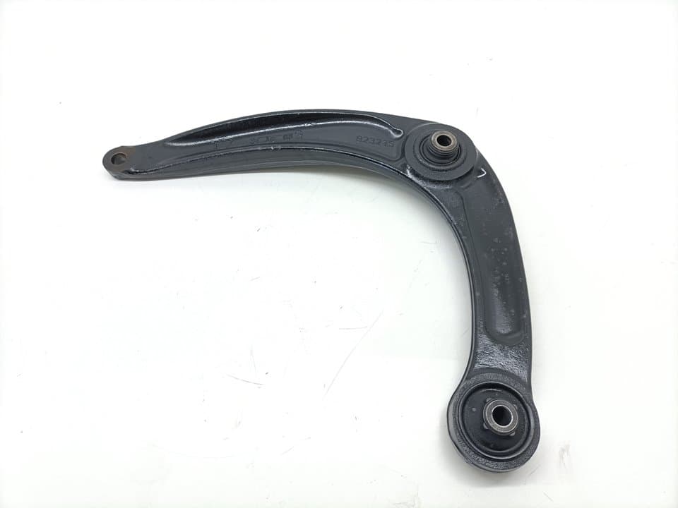 Brazo suspension inferior delantero izquierdo PEUGEOT 3008