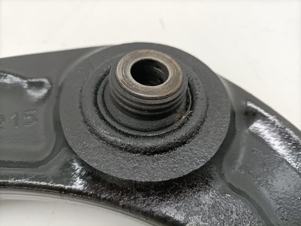Brazo suspension inferior delantero izquierdo PEUGEOT 3008 5