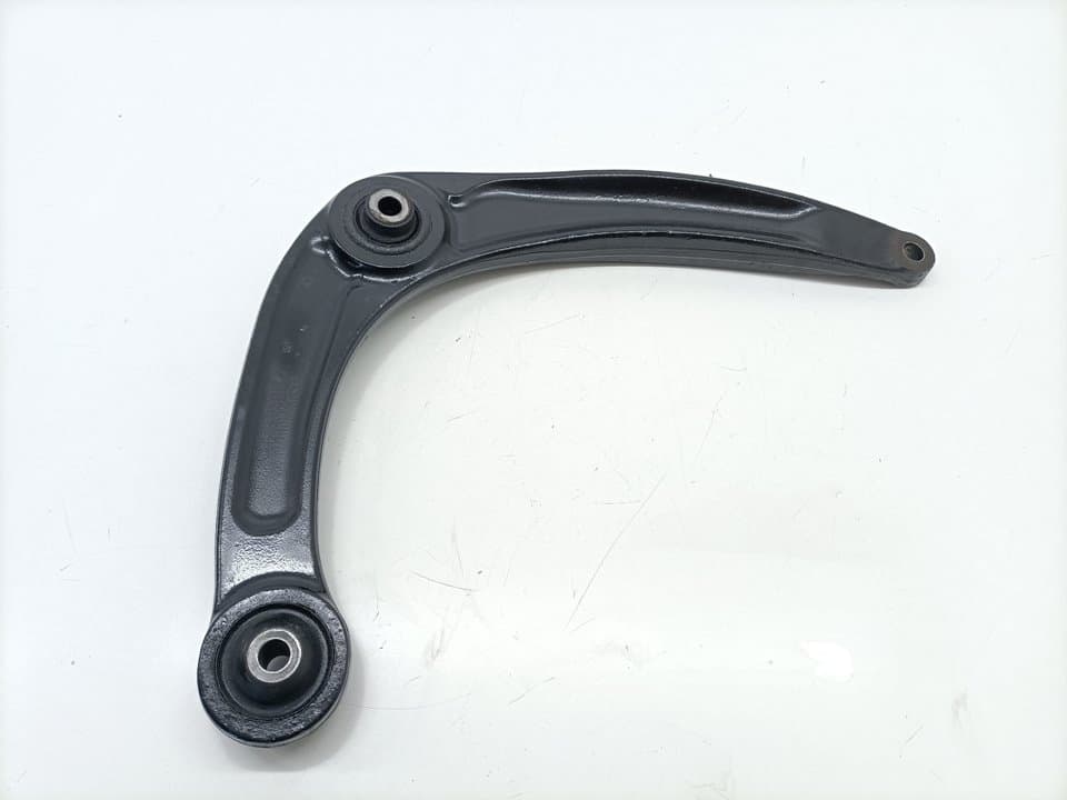Brazo suspension inferior delantero izquierdo PEUGEOT 3008 4