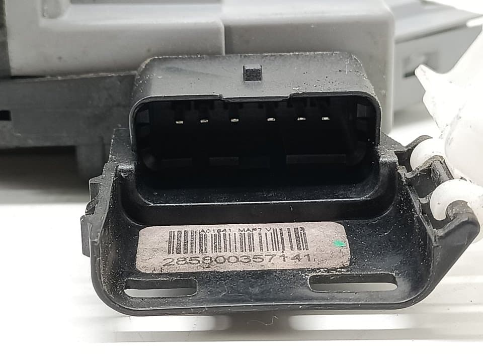 Cerradura puerta trasera derecha PEUGEOT 3008 2