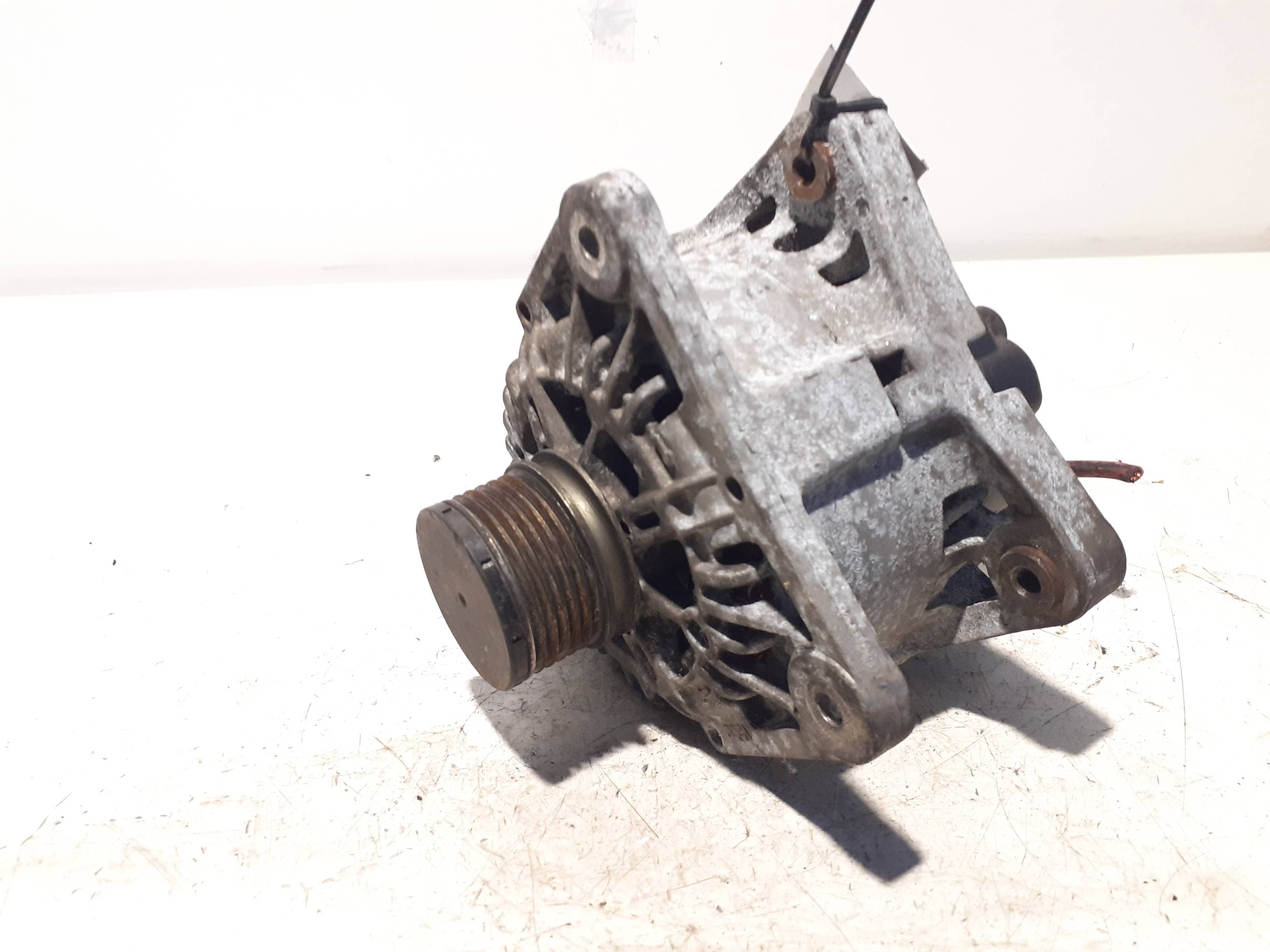 Alternador RENAULT CLIO II FASE II (B/CB0) 4