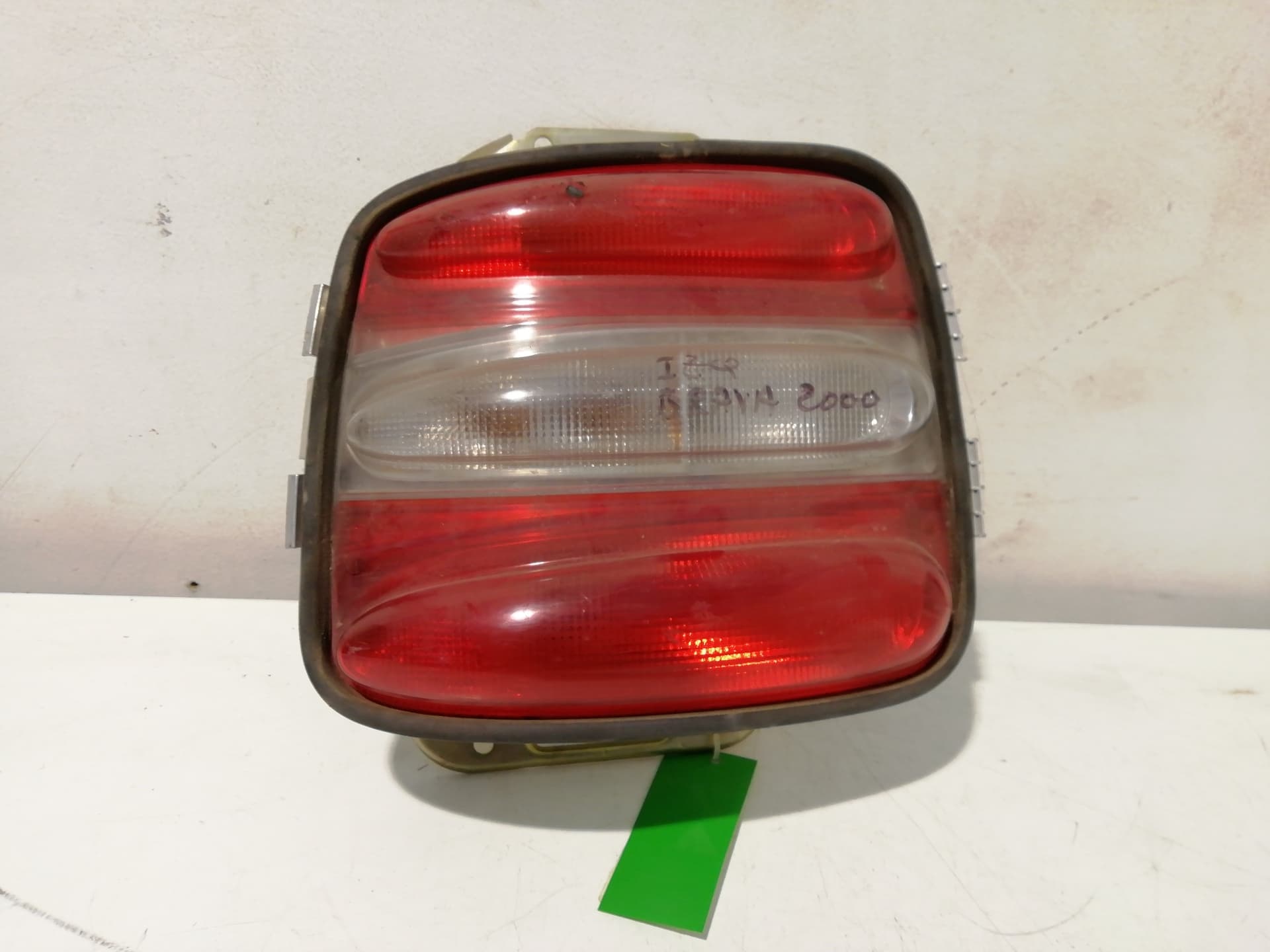 Piloto trasero izquierdo FIAT BRAVA (182)