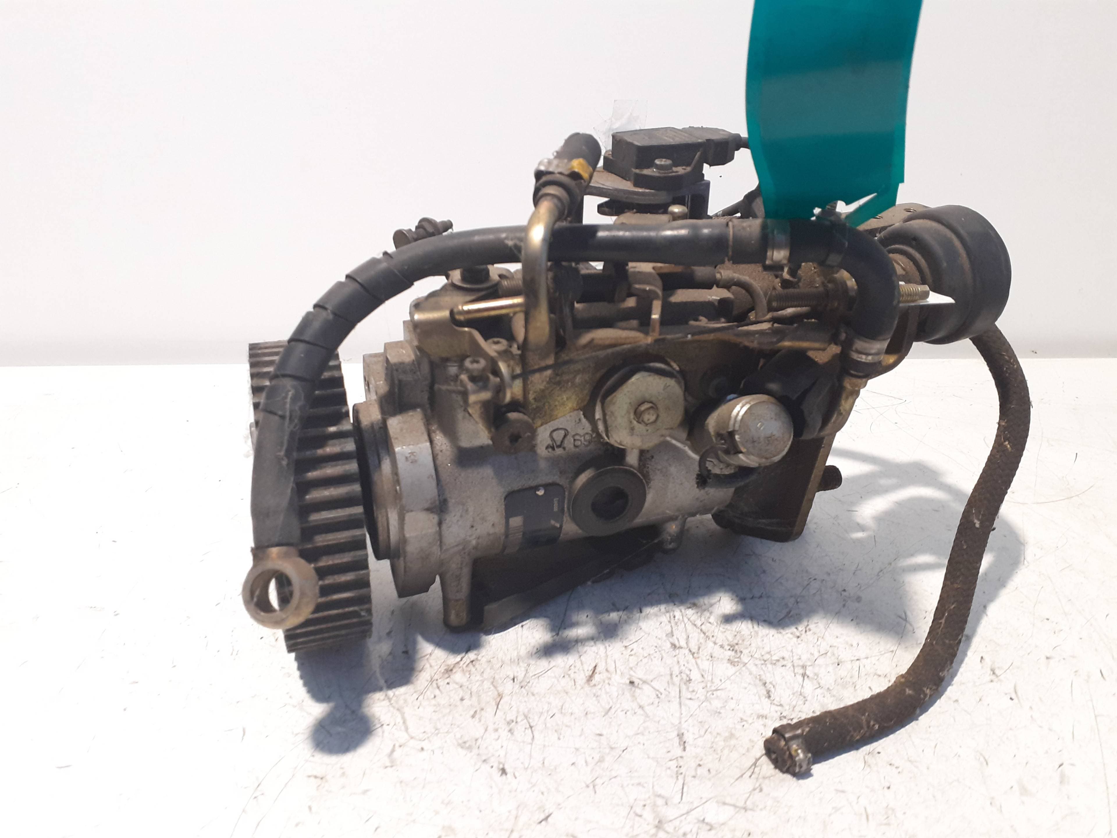 Bomba inyeccion FIAT BRAVA (182) 4