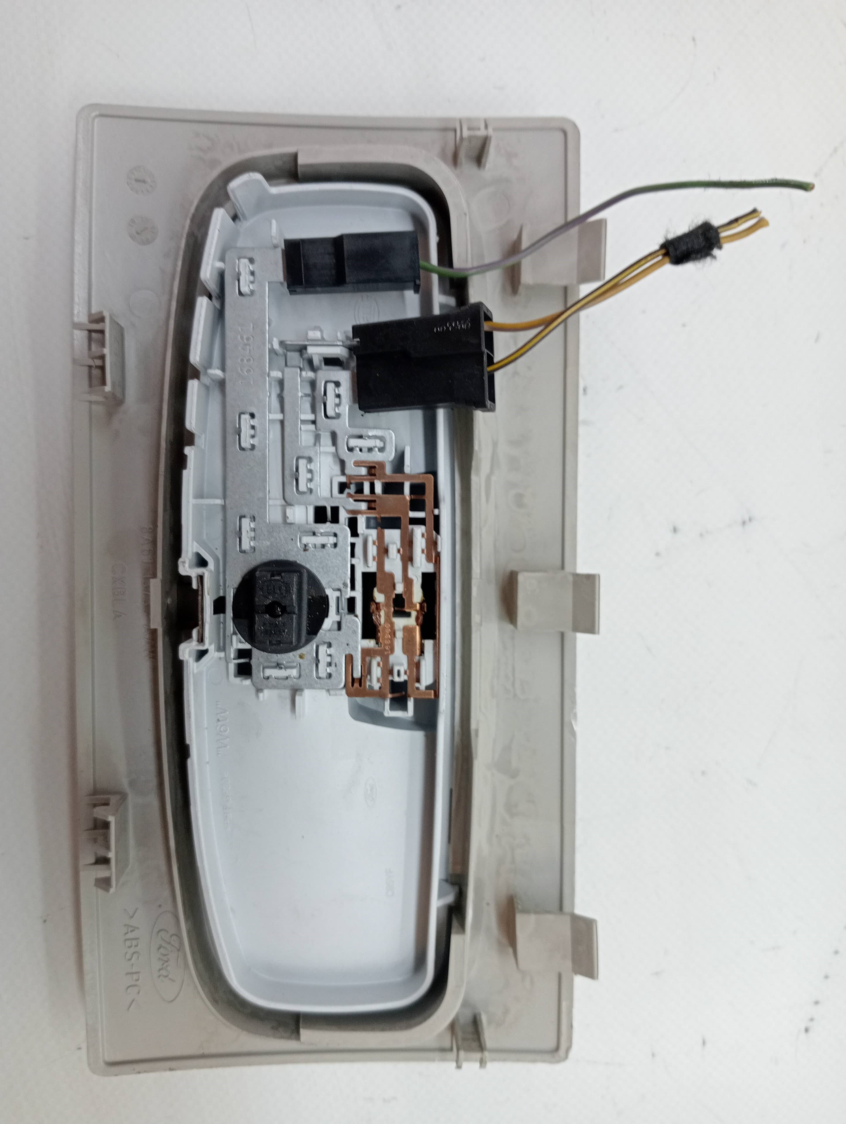 Luz interior FORD FIESTA BERLINA 2