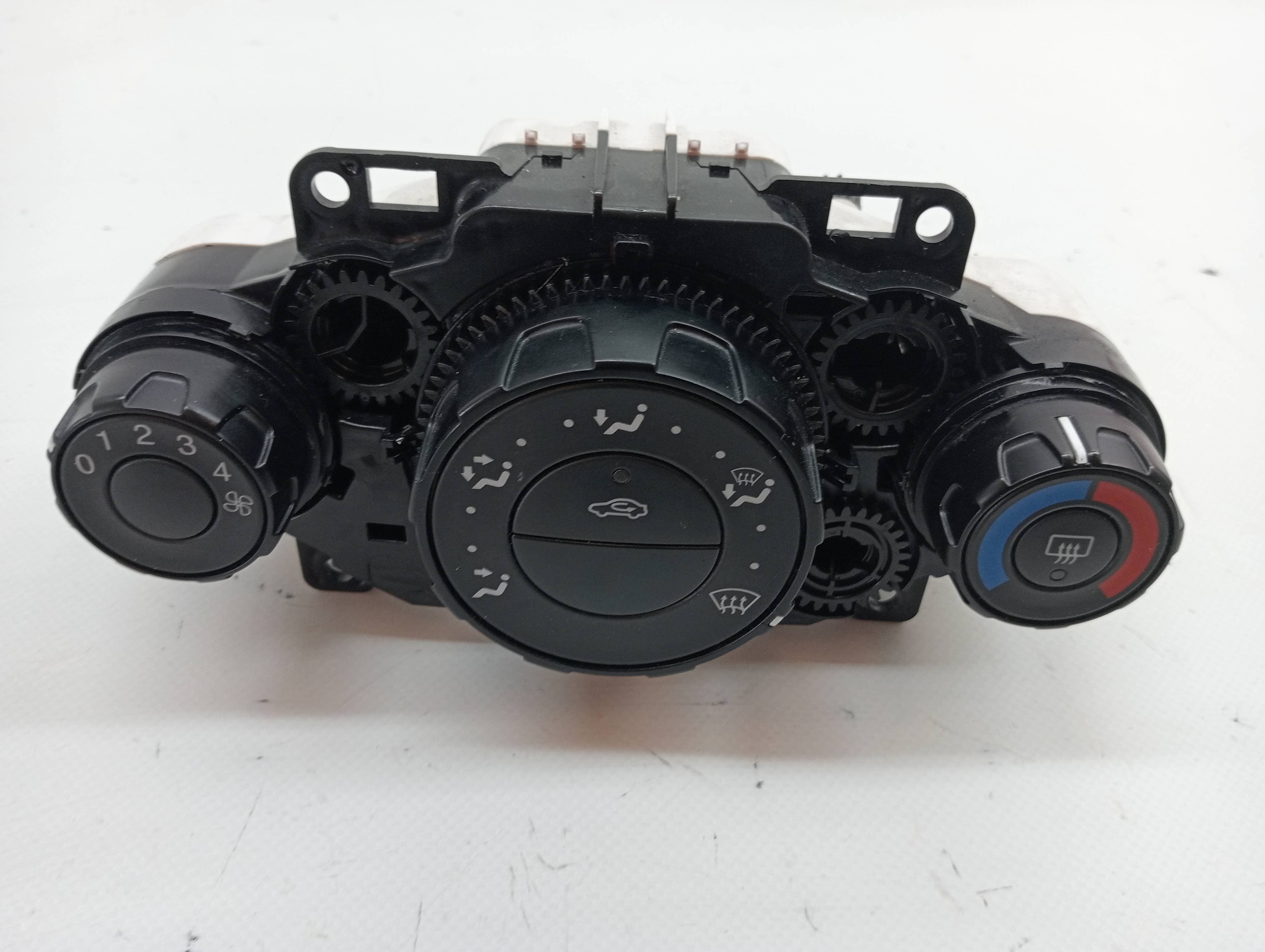 Recambio FORD FIESTA BERLINA ref. 1777063