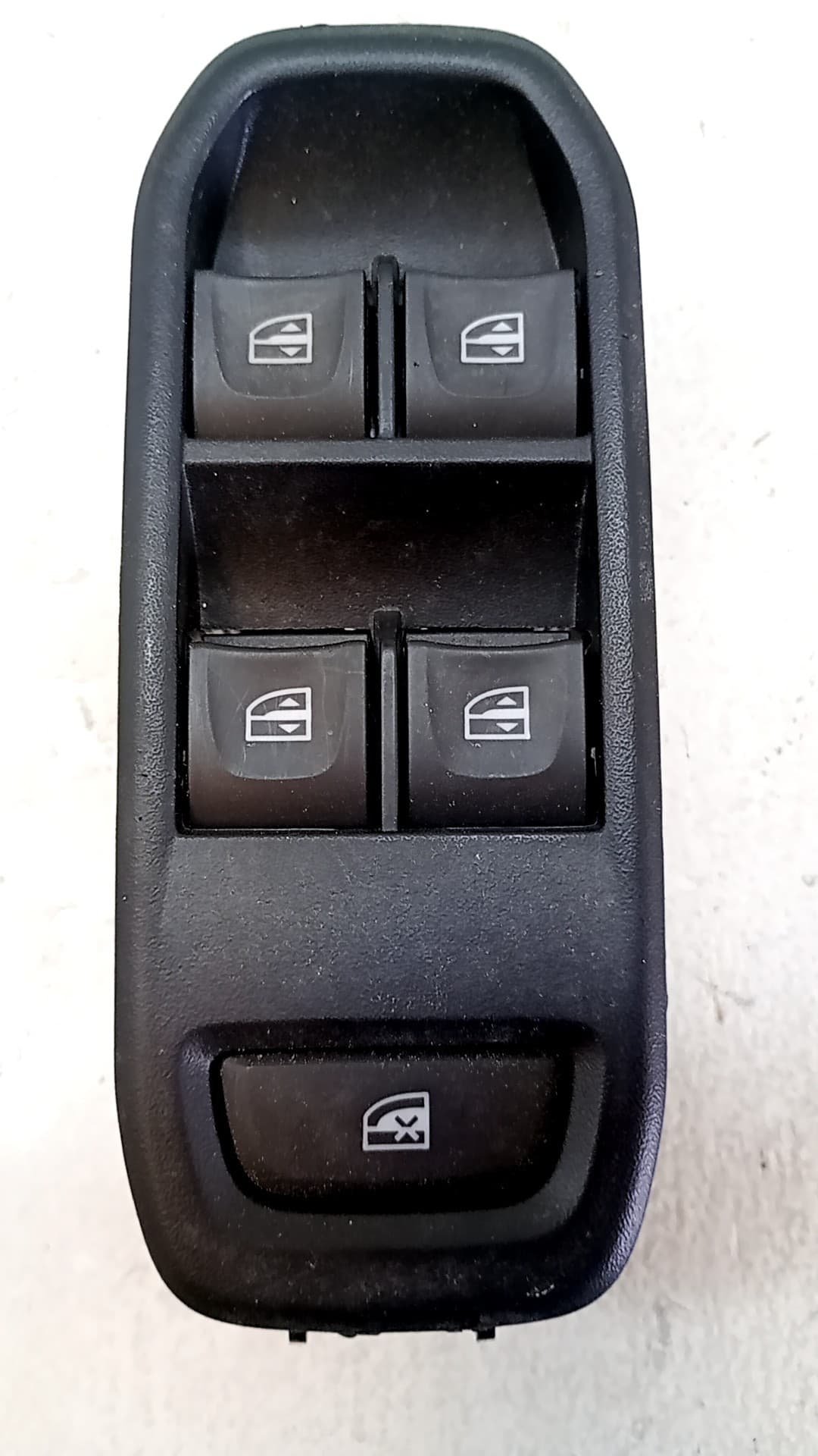 Mando elevalunas delantero izquierdo DACIA DUSTER